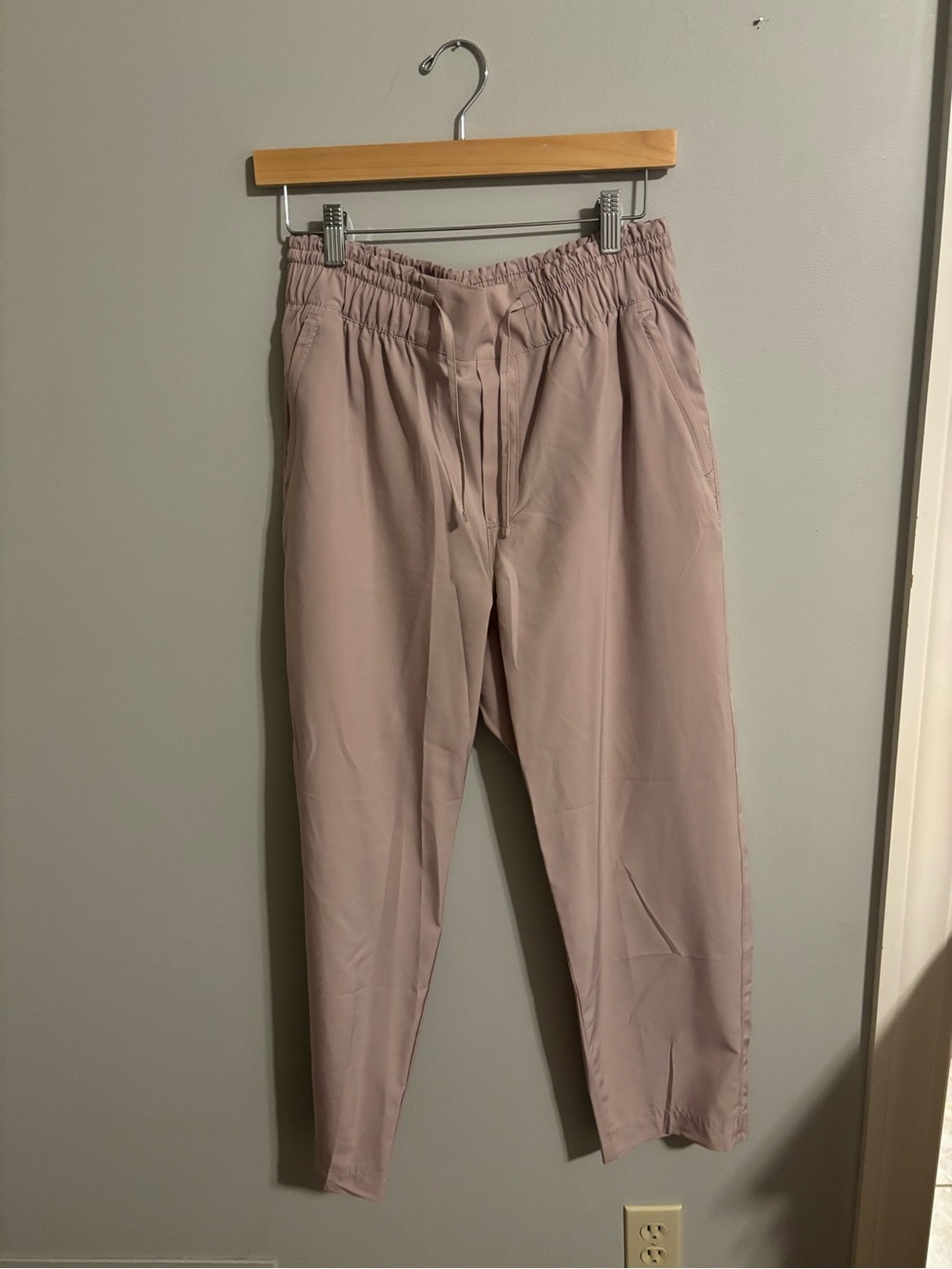 Relaxed Drawstring Chinos in Dusty Mauve
